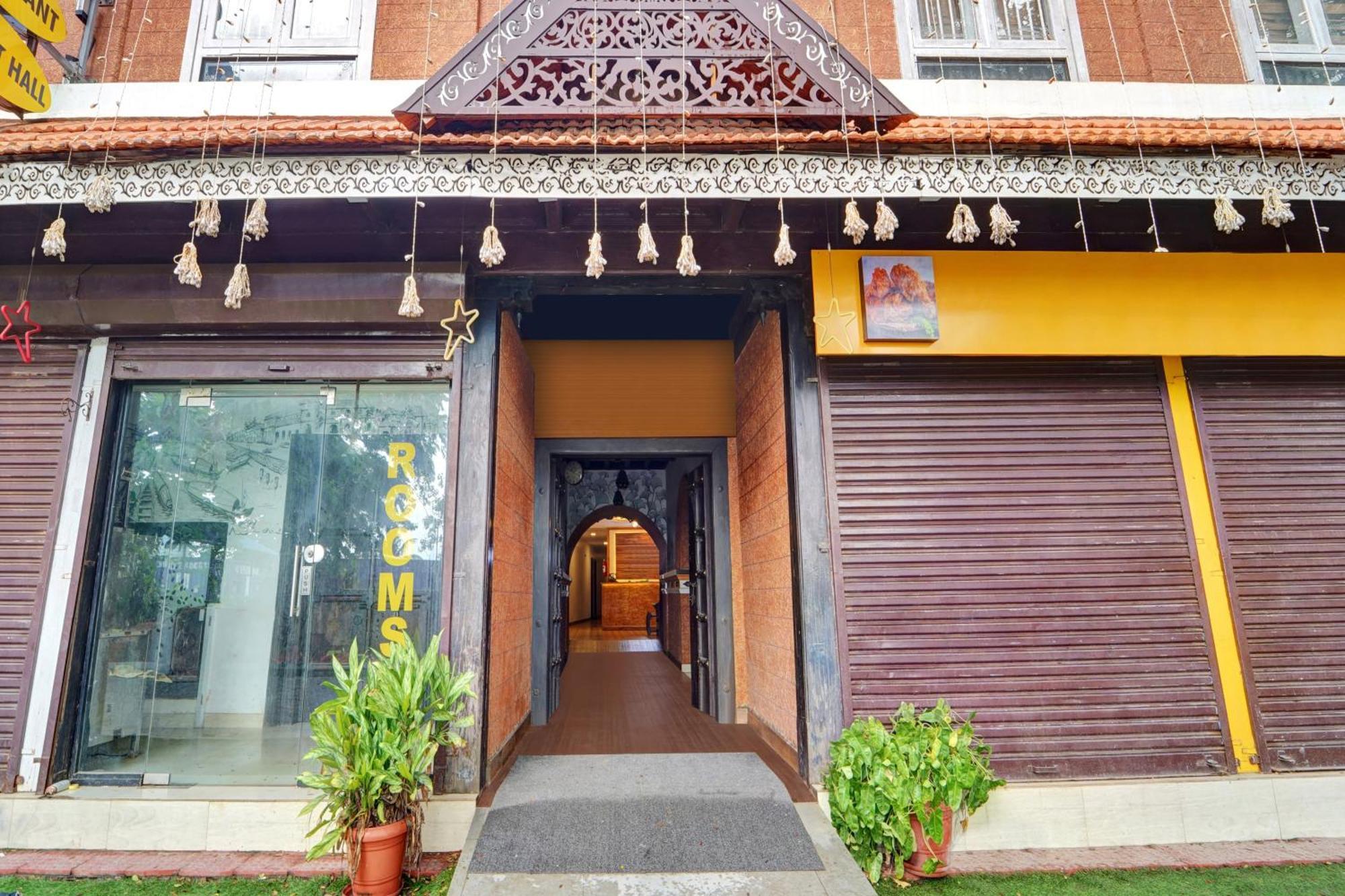 Super Collection O Calvathy Road Near Fort Kochi Exteriör bild
